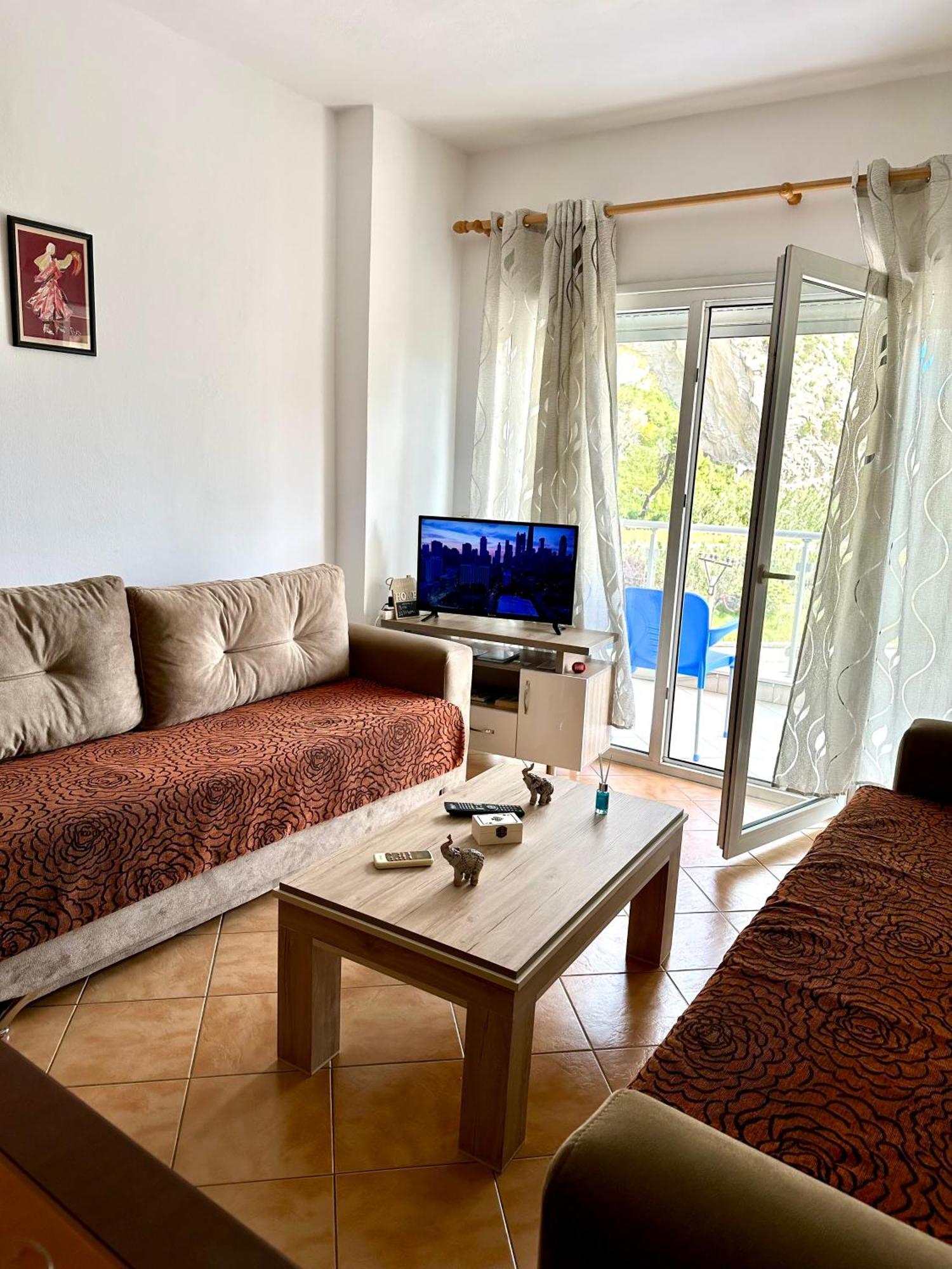 Apartment Ermest ,Kavaje Rock Durres Exterior photo