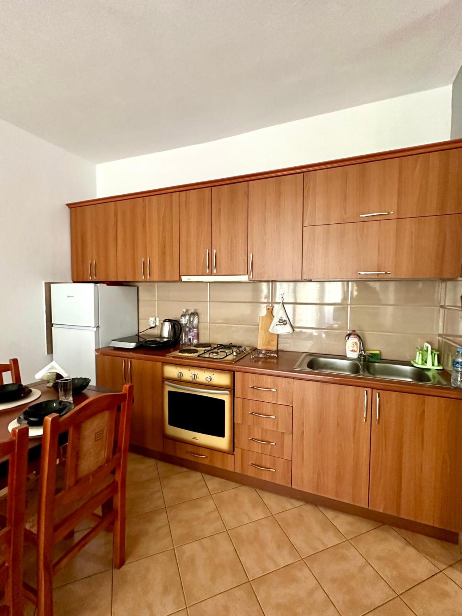 Apartment Ermest ,Kavaje Rock Durres Exterior photo
